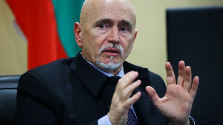 И министър Събев атакува президента: Излезе и от българската орбита, и от човешкото съчувствие 