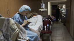 Антон Киссе пред Dir.bg: Опитваме да изведем от Киев млада жена за трансплантация в България
