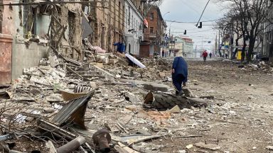"Азов" и Русия с взаимни обвинения, че Мариупол е в хуманитарна катастрофа (видео)