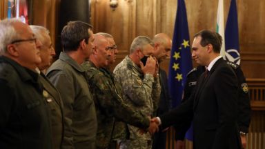 Не бива да плашим хората към момента Няма военна заплаха