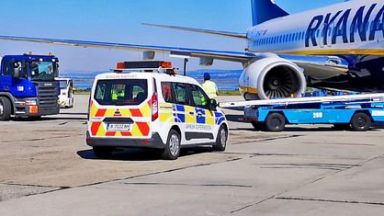 С полети до три полски града Летище Бургас ще открие летния