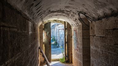 Почти 300 годни скривалища има в страната Това става ясно