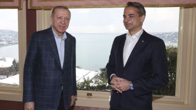 Гръцкият премиер Кириакос Мицотакис заяви че остава отворен за среща