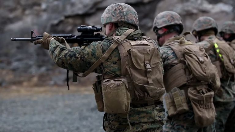 Големи военни маневри с участието на 30 000 войници на