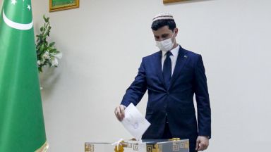 Новият държавен глава на Туркменистан е Сердар Бердимухамедов кандидат на