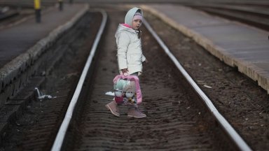 Програма ще намира изчезнали деца в "Инстаграм" в 25 държави, сред които и България
