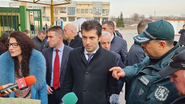 Премиерът Кирил Петков беше на посещение на граничния контролно-пропускателен пункт
