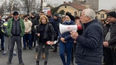 Производители на плодове и зеленцуци от Пазарджик Пловдив Карнобат и