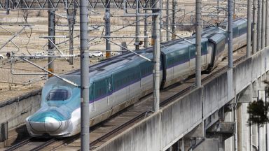 Трима души са загинали при силното земетресение в Япония вчера