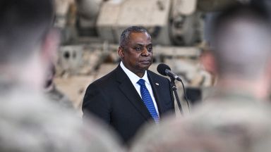 Отсъствието на министъра предизвика полемика заради това че той няколко