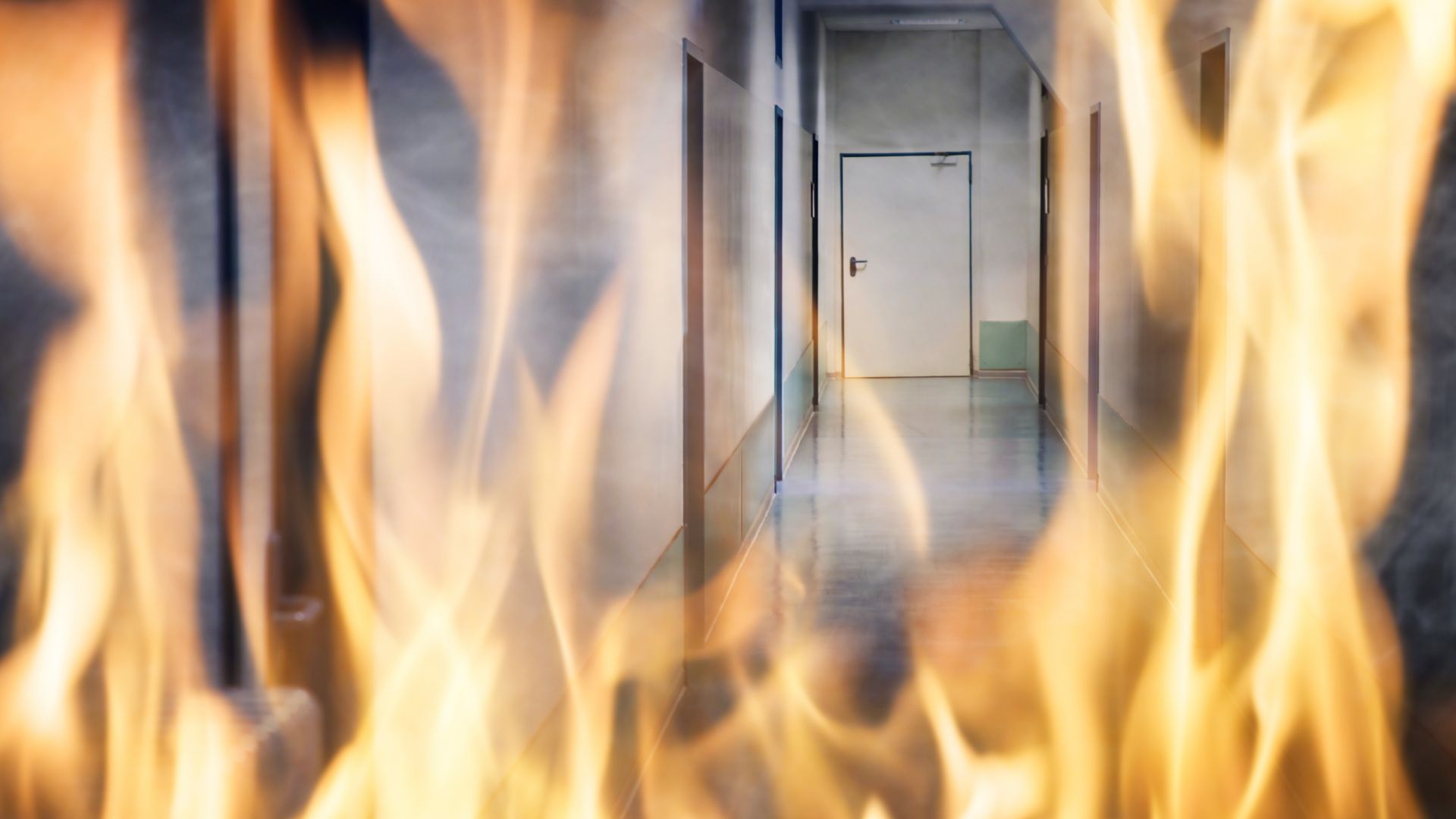 Подпалиха вратата на дома на основателя на "19 минути"