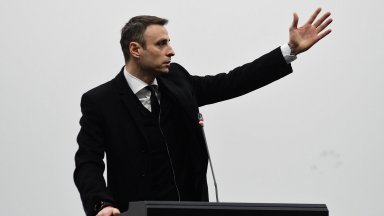Сагата край няма: Съдът анулира и конгреса, който избра Бербатов за шеф на БФС