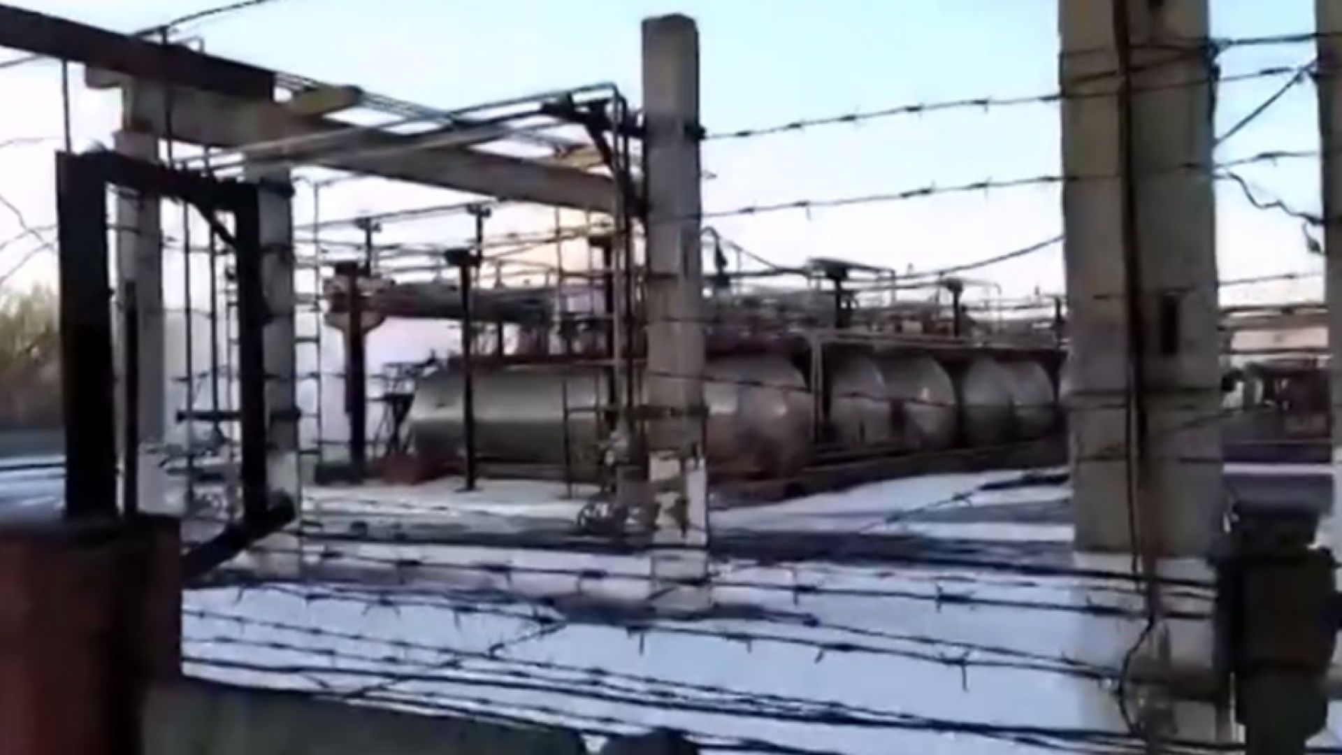 Амоняк изтече от химическия завод в Суми, засегнат е район в радиус от 5 км (видео)