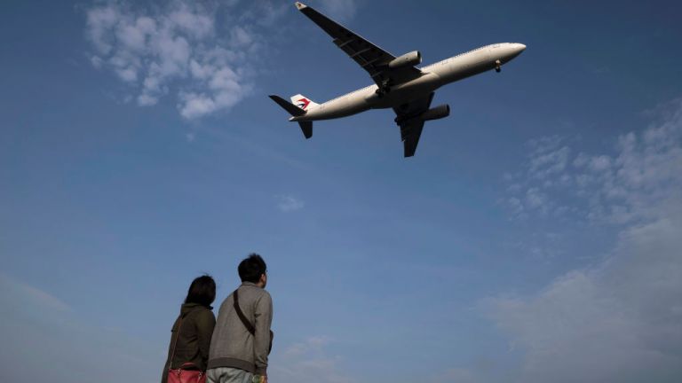 Пътнически самолет Боинг-737 на китайска авиокомпания се е разбил в