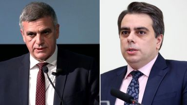 Бившият министър на отбраната Стефан Янев отправи въпрос чрез профила