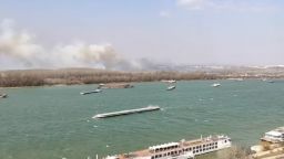 Пламнали тръби на ТЕЦ Гюргево задимиха центъра на Русе (видео)