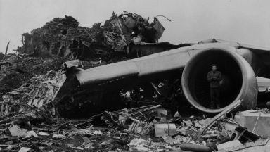Преди 45 г. светът притихна пред ужаса в Тенерифе: Самолетен сблъсък отне 583 живота 