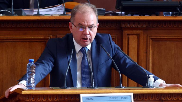 След гласуване и прегласуване депутатите отхвърлиха предложението на ГЕРБ-СДС в