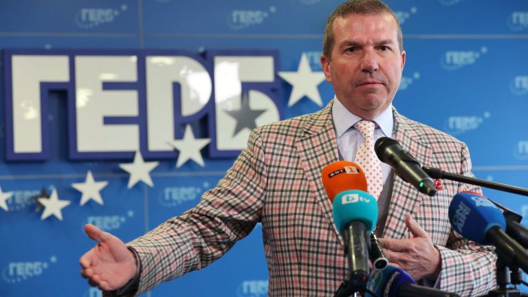 Адвокатът на Бойко Борисов, Менко Менков, внесе жалба в Административния