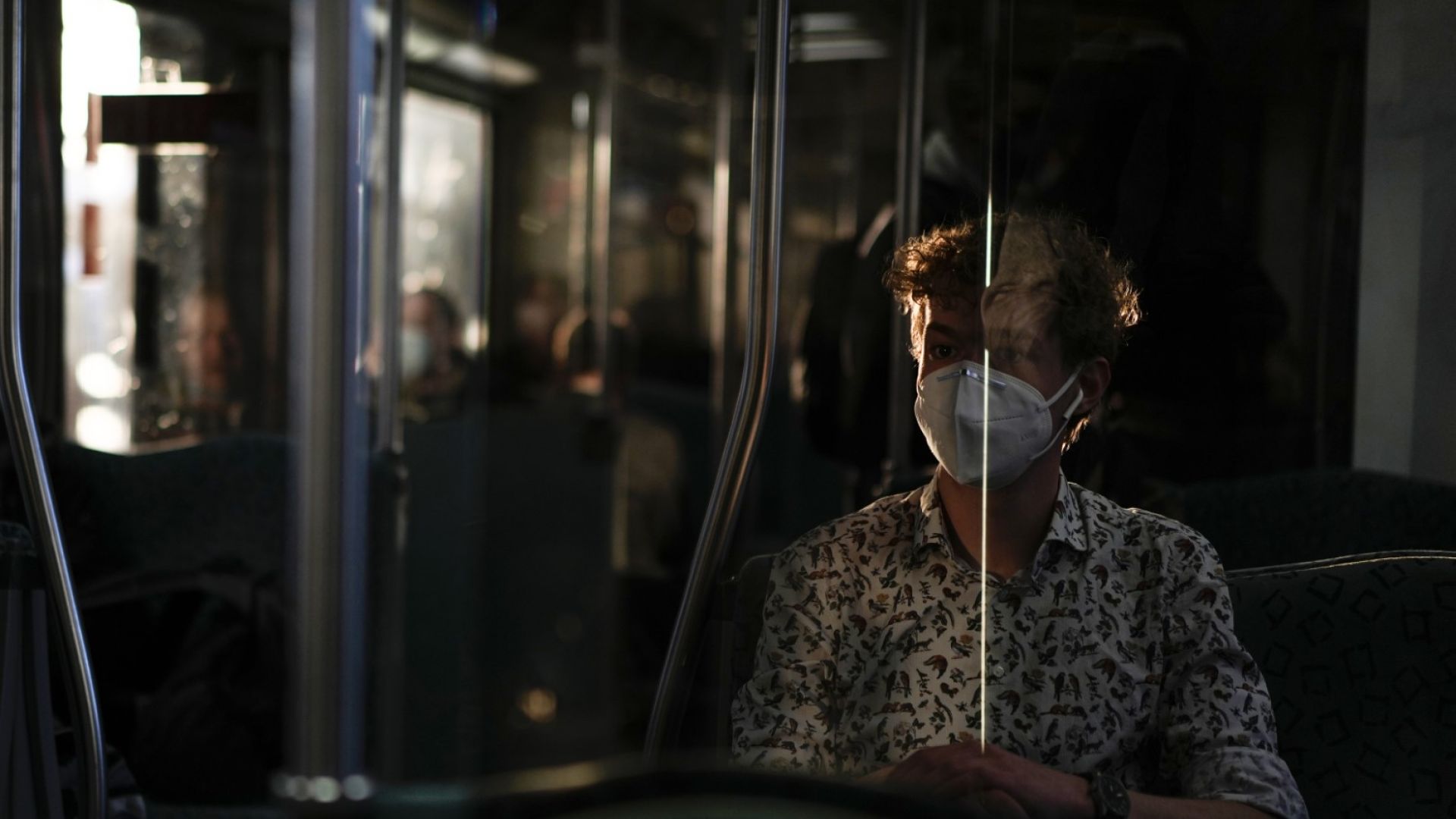Берлин слага край на задължителните маски в обществения транспорт
