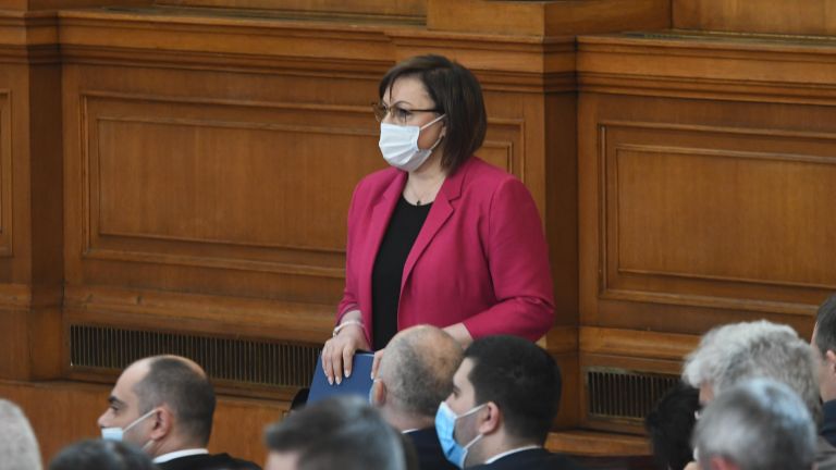 Правителството на Бойко Борисов губи три години, за да определи