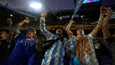 Аржентина изпрати отбора към Мондиала в шумна нощ на "Бомбонера"