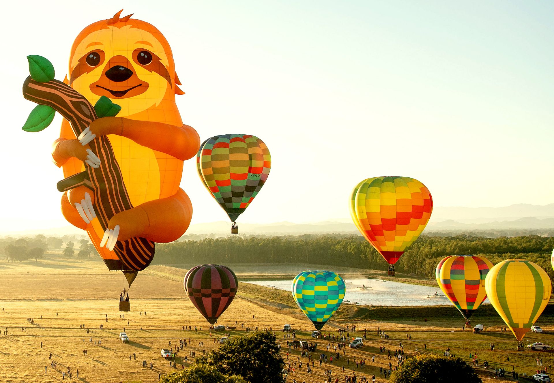 Тико лети по време на балонената фиеста в Австралия