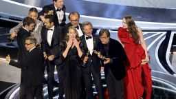 Джесика Частейн е най-добра актриса, "CODA: Дете на глухи родители" - спечели "Оскар" за филм