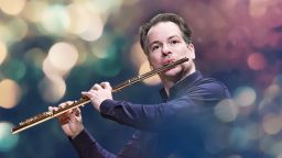 "Най-добрият флейтист на новото време" Еманюел Паю ще свири със Софийската филхармония