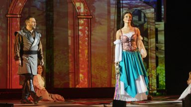 Мюзикълът "Парижката Света Богородица" гостува в София в зала 1 на НДК