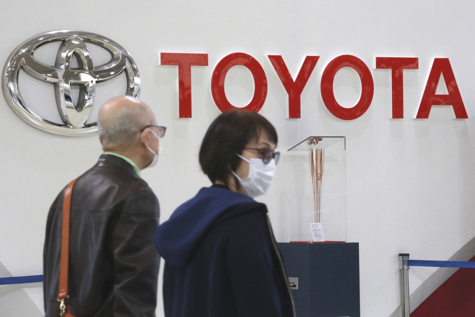  Toyota е водещата японска марка в Русия, произвеждаща около 80 000 автомобила в завода си в Санкт Петербург, в който работят 2000 служители