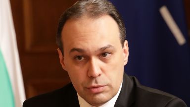 Тежкото решение е да променим начина по който работим по