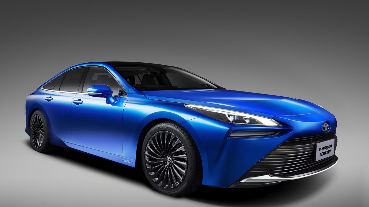 Toyota представи първия автомобил с водород в Индия