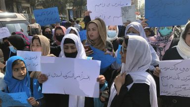 Талибанската забрана момичетата да ходят на училище лиши Афганистан от $600 млн.