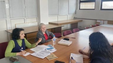 Областната управа в Пловдив организира уроци по български език за