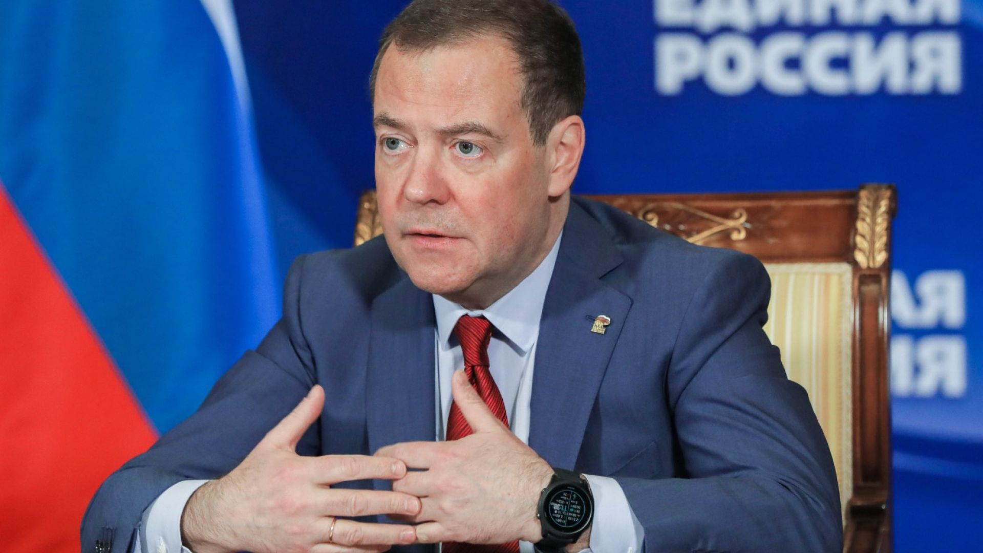 Медведев: Не съм нареждал сателитите на Мъск да бъдат унищожавани