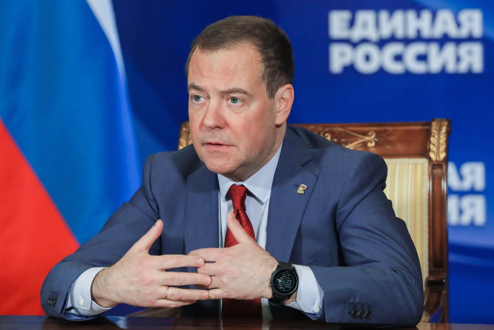Ще доставяме храни и селскостопански продукти само на нашите приятели, заяви Медведев