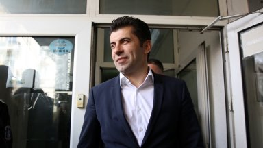 Близо три часа продължи разпитът в Софийската градска прокуратура на