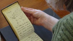 Изчезналите преди 20 години бележници на Дарвин бяха върнати на университета на Кембридж 