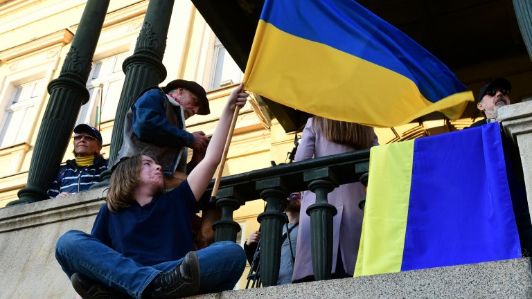Знамето на Украйна ще бъде издигнато пред административната сграда на