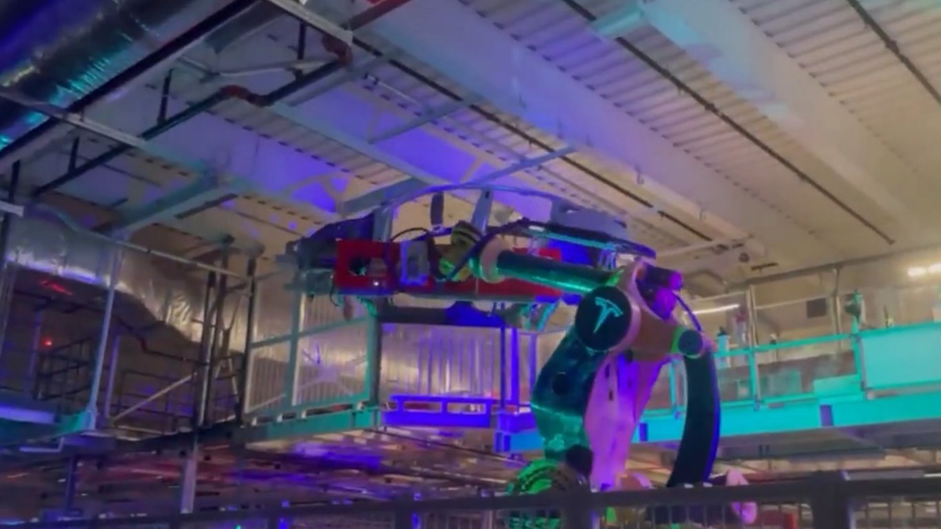 Мъск откри с мегапарти новия завод на "Тесла" в Тексас (видео)