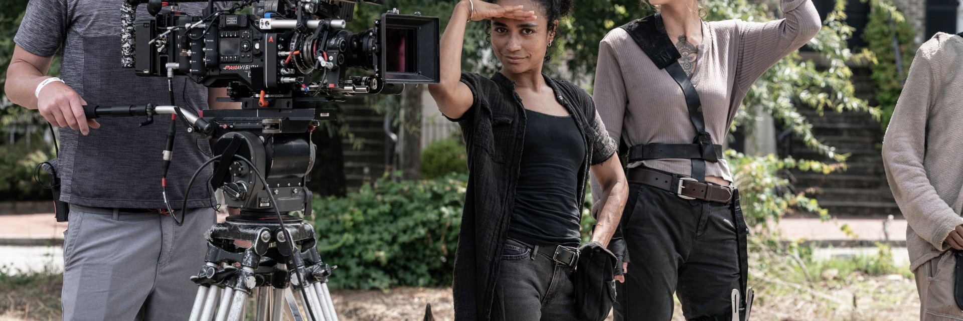 Трите фаворитки от "Живите мъртви" пред Dir.bg:  Търсихме в сценария дали колегите ни са "оцелели"