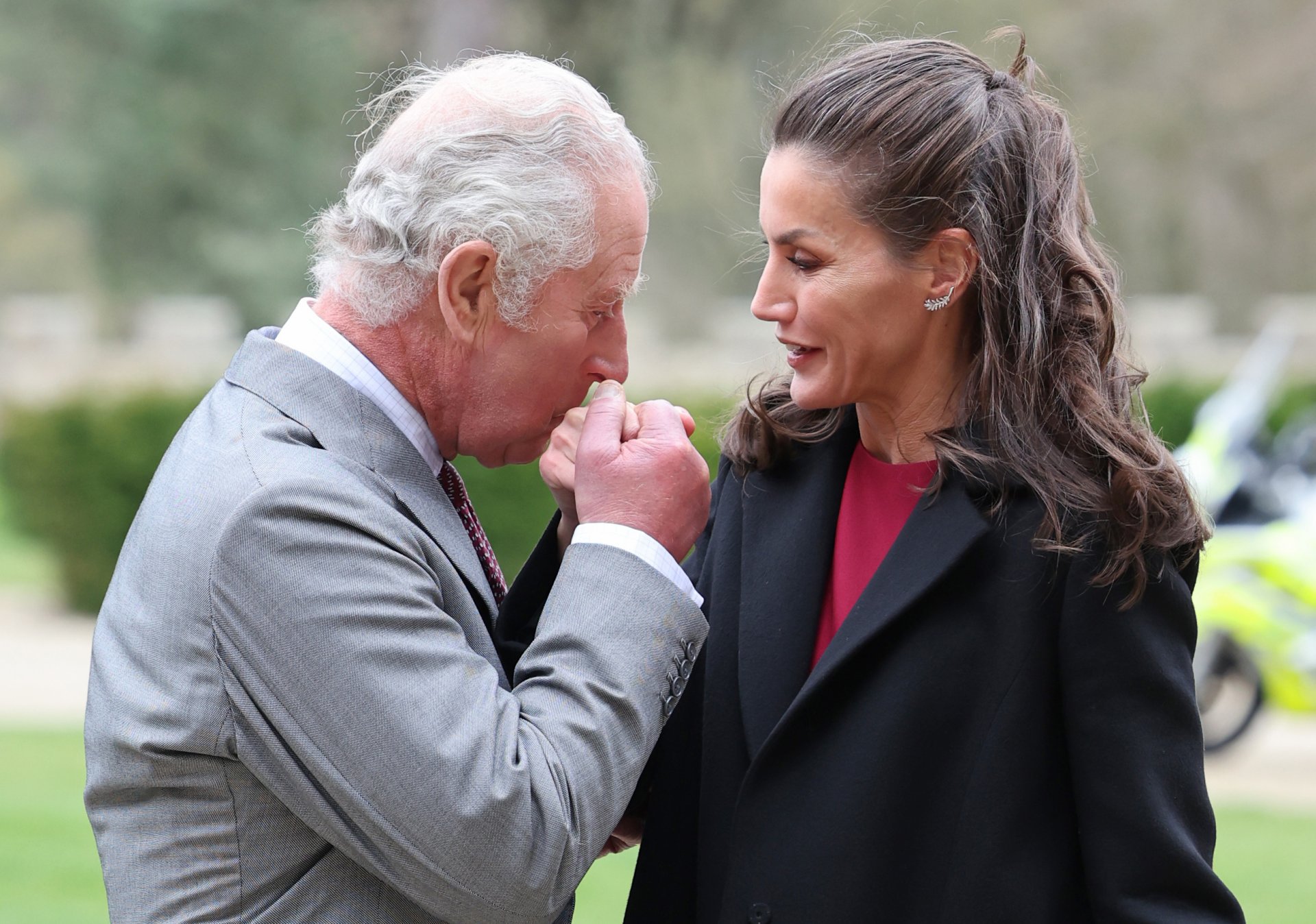 Принц Чарлз посреща Принцеса Летиция в замъка Окланд