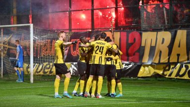11 мача за 9 дни: Оцеляване и кой ще иде в Европа - големите битки на Първа лига