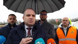 Скорострелна реакция на МРРБ след обвинение от Караджов за 2 млрд. по-скъпа "Хемус"