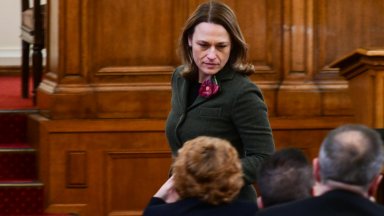 Росен Желязков уволни Ива Митева от парламента. Тя: Причината е политическа, ще обжалвам