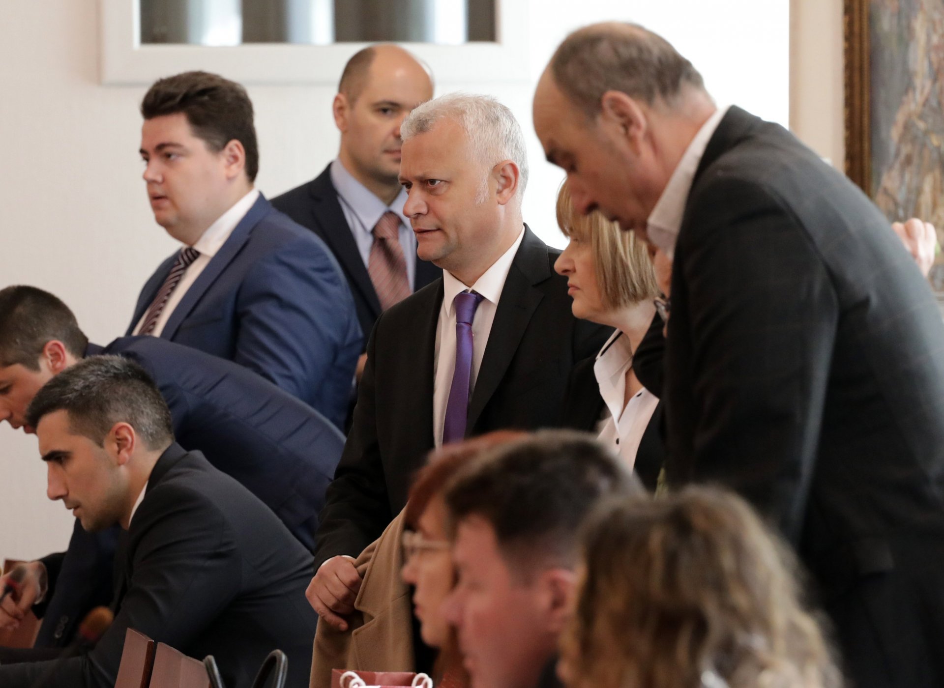  На снимката: Емил Дечев (в средата), заместник-министър на правосъдието