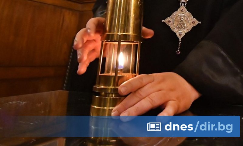 По думите му се очаква около 23:30 часа на Велика