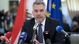Австрийският канцлер отложи срещата си с премиера Денков