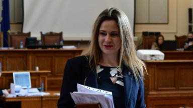 "Възраждане" започват срещи с творци заради българската музика в обществените медии